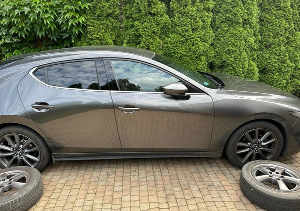 Mazda 3 cena 82000 przebieg: 58000, rok produkcji 2019 z Stryków małe 79